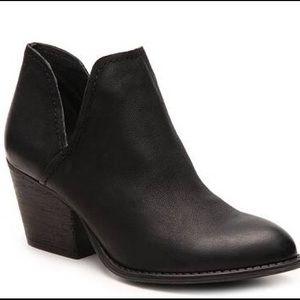 Steve Madden Adelphi Black Booties